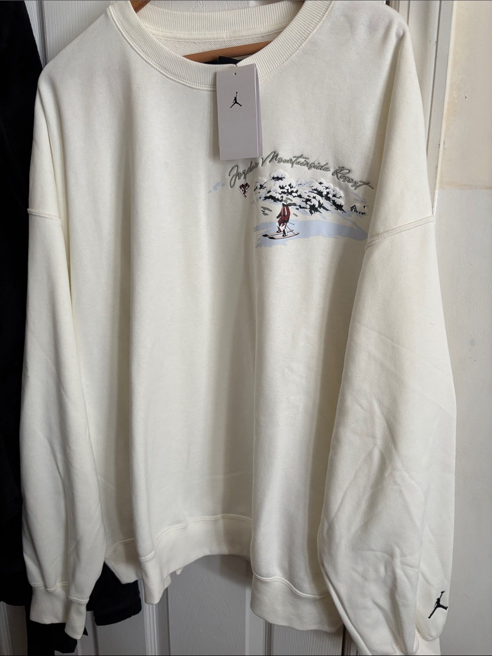 Jordan Cream Crewneck Sweatshirt with Snowy Mountain Embroidery